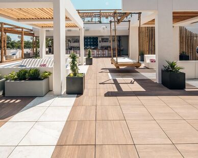 77-Degrees Rooftop-Bar 15