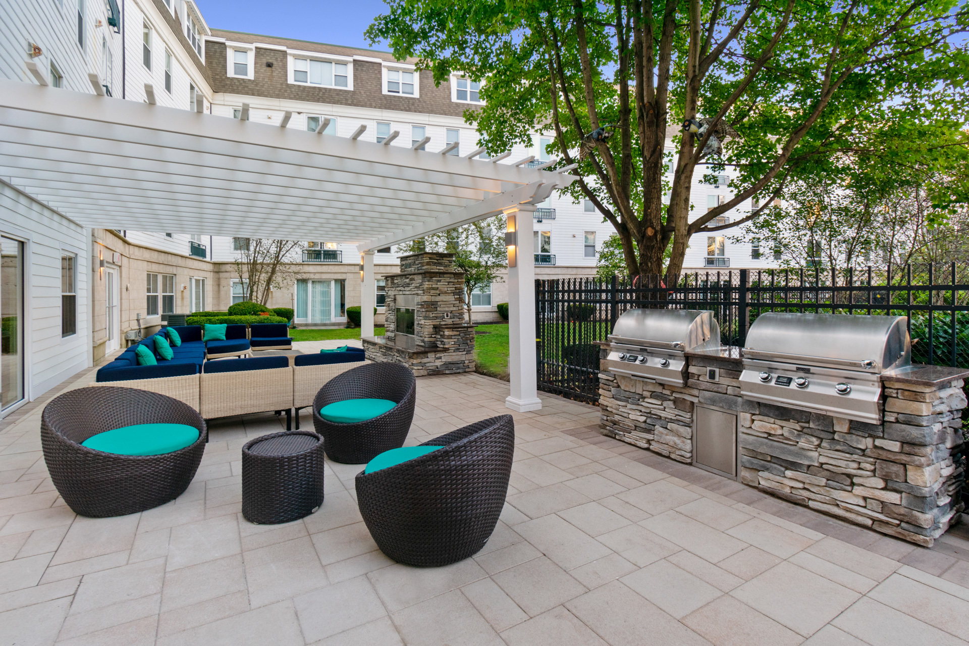 allen and major associates strata apartments outside patio Allen