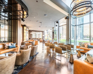 Antunovich Associates Gibsons Italia Chicago Illinois Common Area Lounge, Versatile seating with a view at Gibsons Italia in