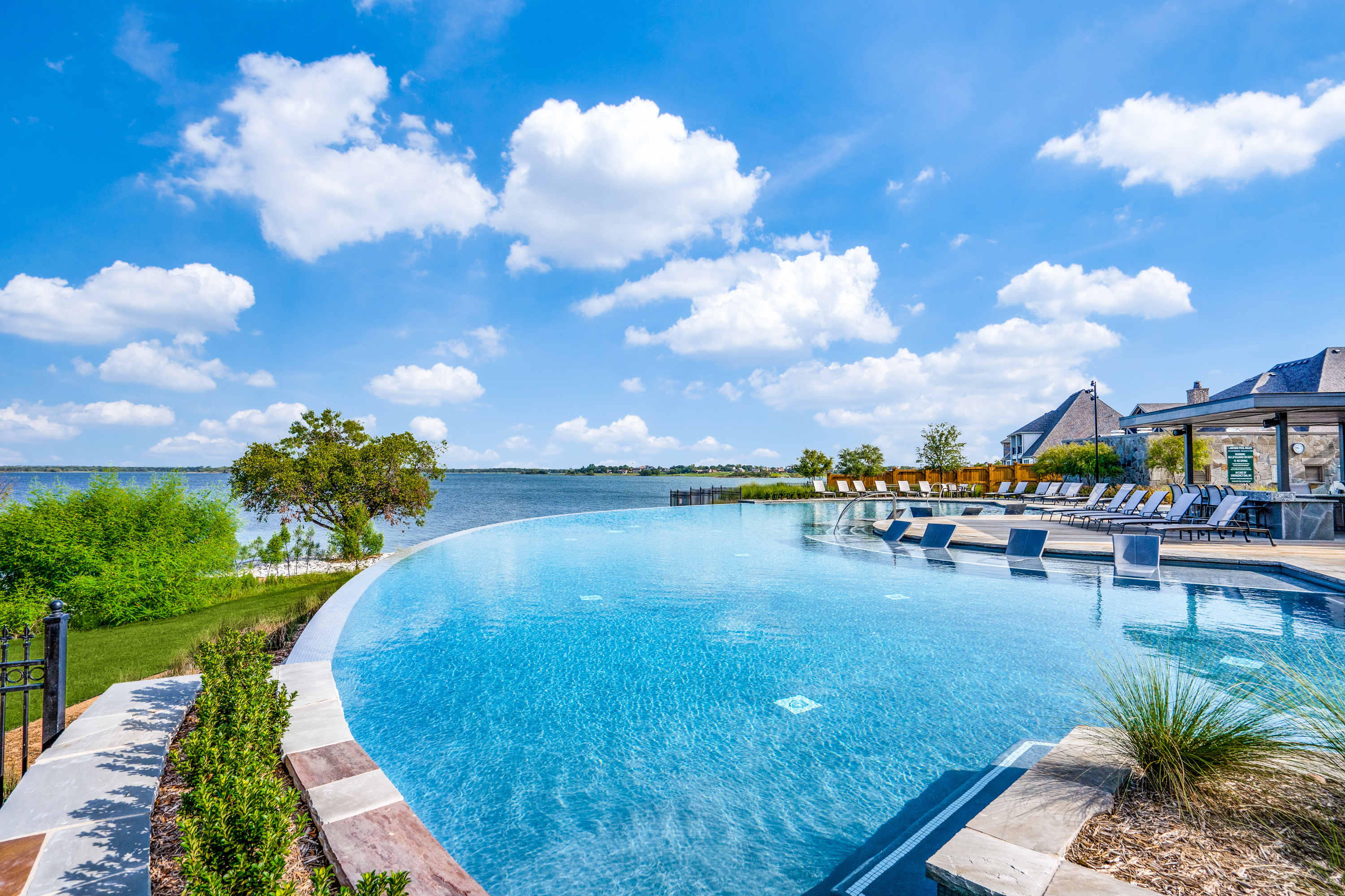 Aqua Texas In The Community - 70bk8ql