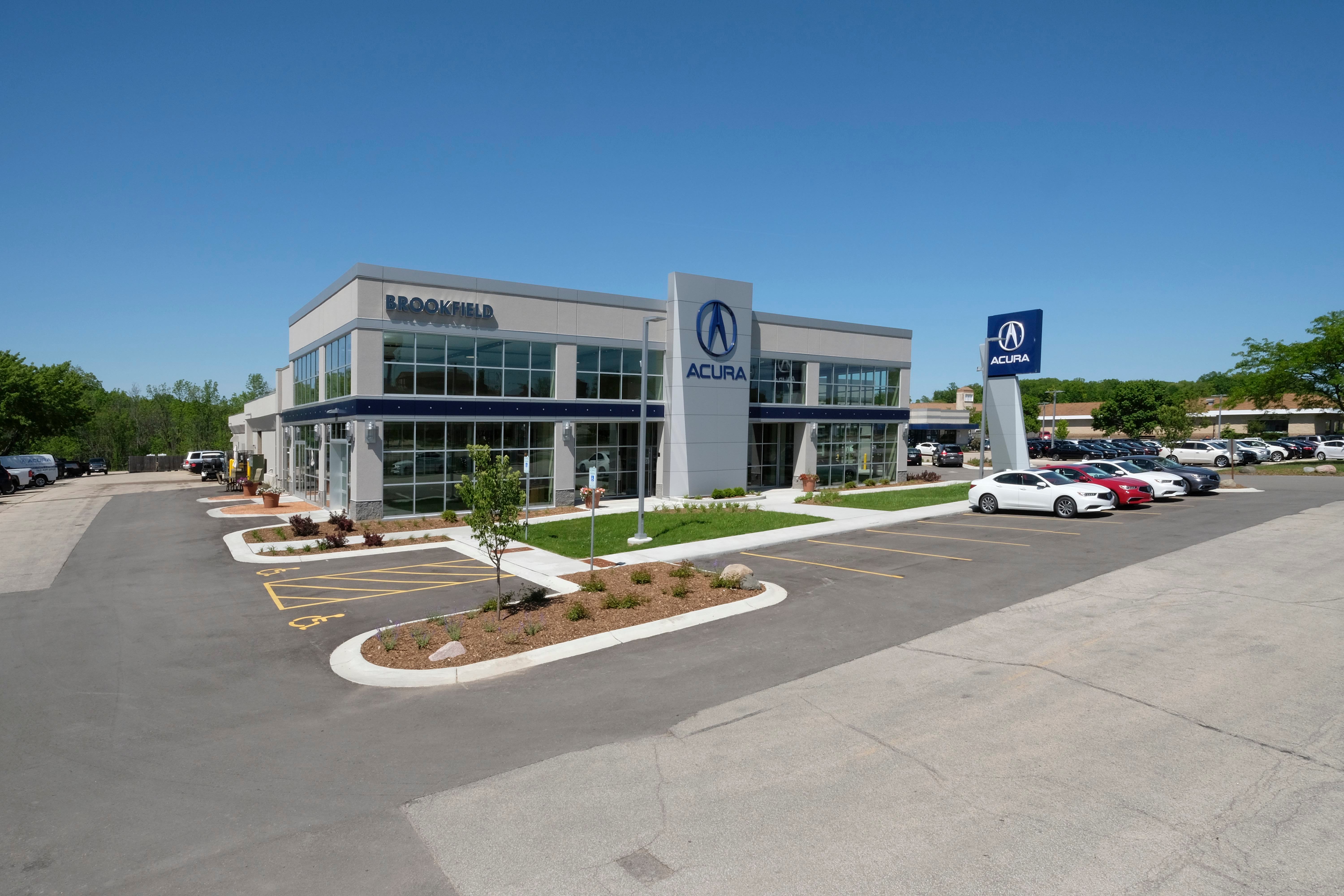 Automovtive dealership brookfield exterior and parking Gries
