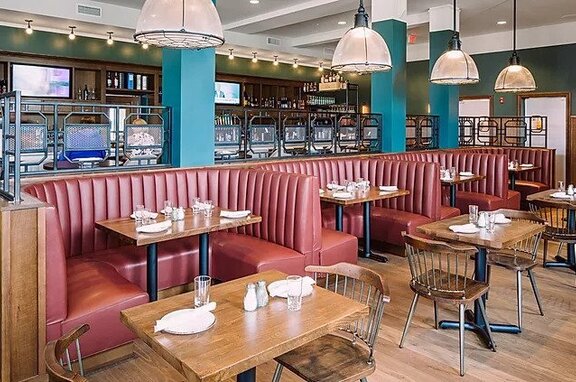 Leeds Public House, brand, Leeds Public House is a family-friendly gastropub that features modern and eclectic dining in