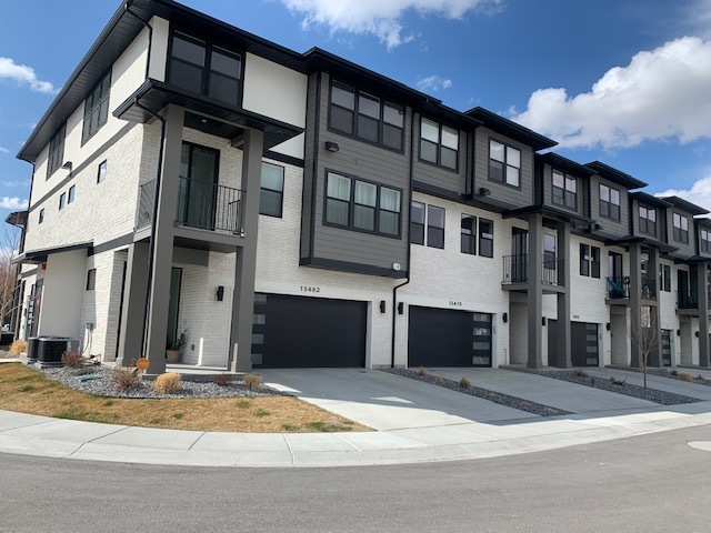 Gallery Detail: Cultured Stone The Lofts At Creekside Exterior Mixed Material Siding