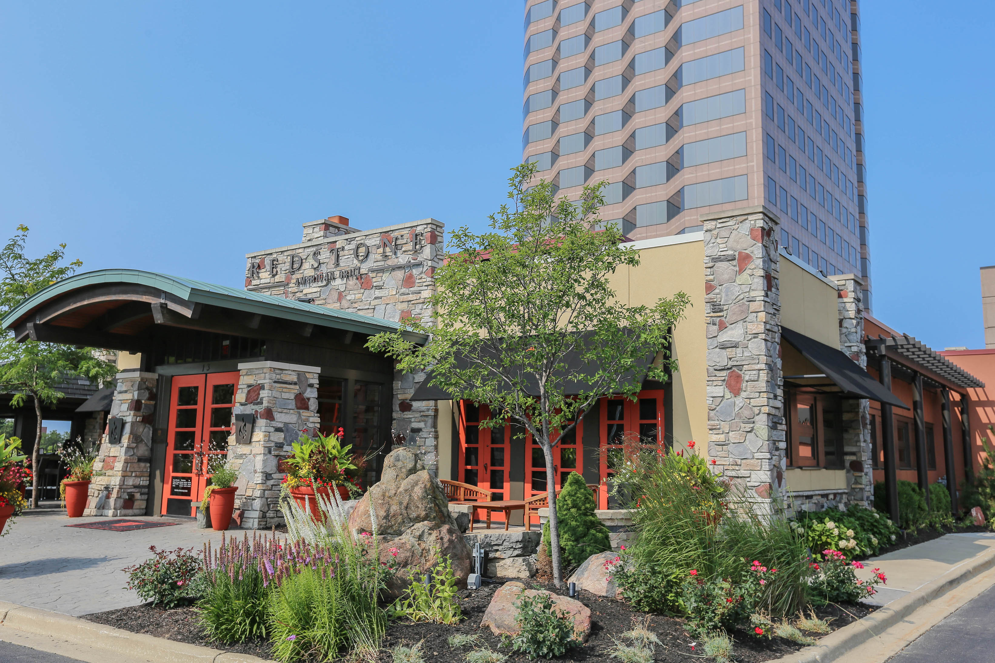 Redstone American Grill Ridgedale - 1nj6wc2