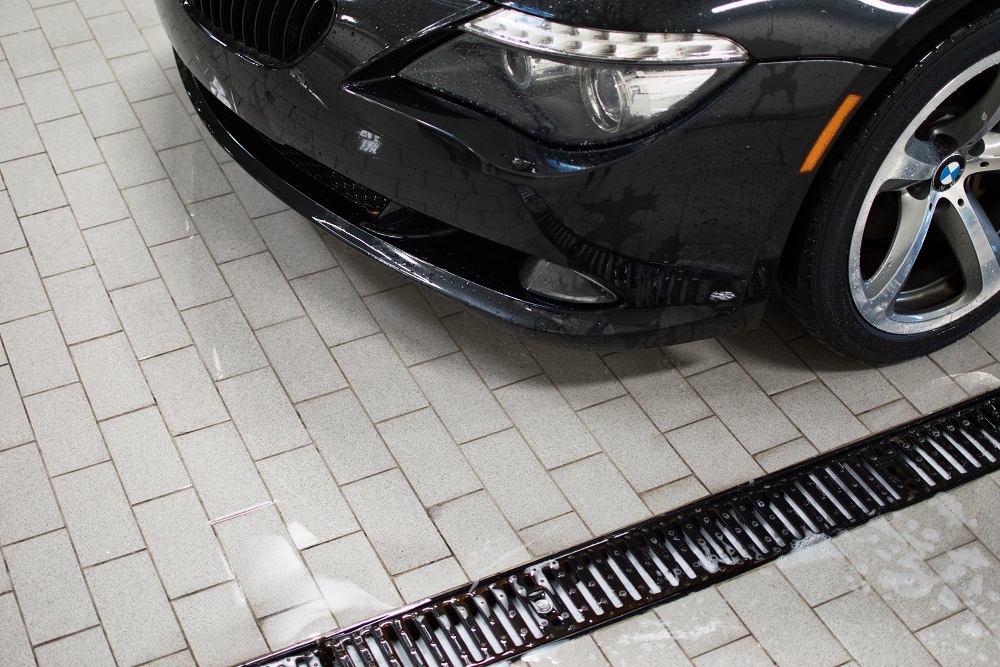 Elmhurst CarWashDrain Argelith Ceramic Tiles