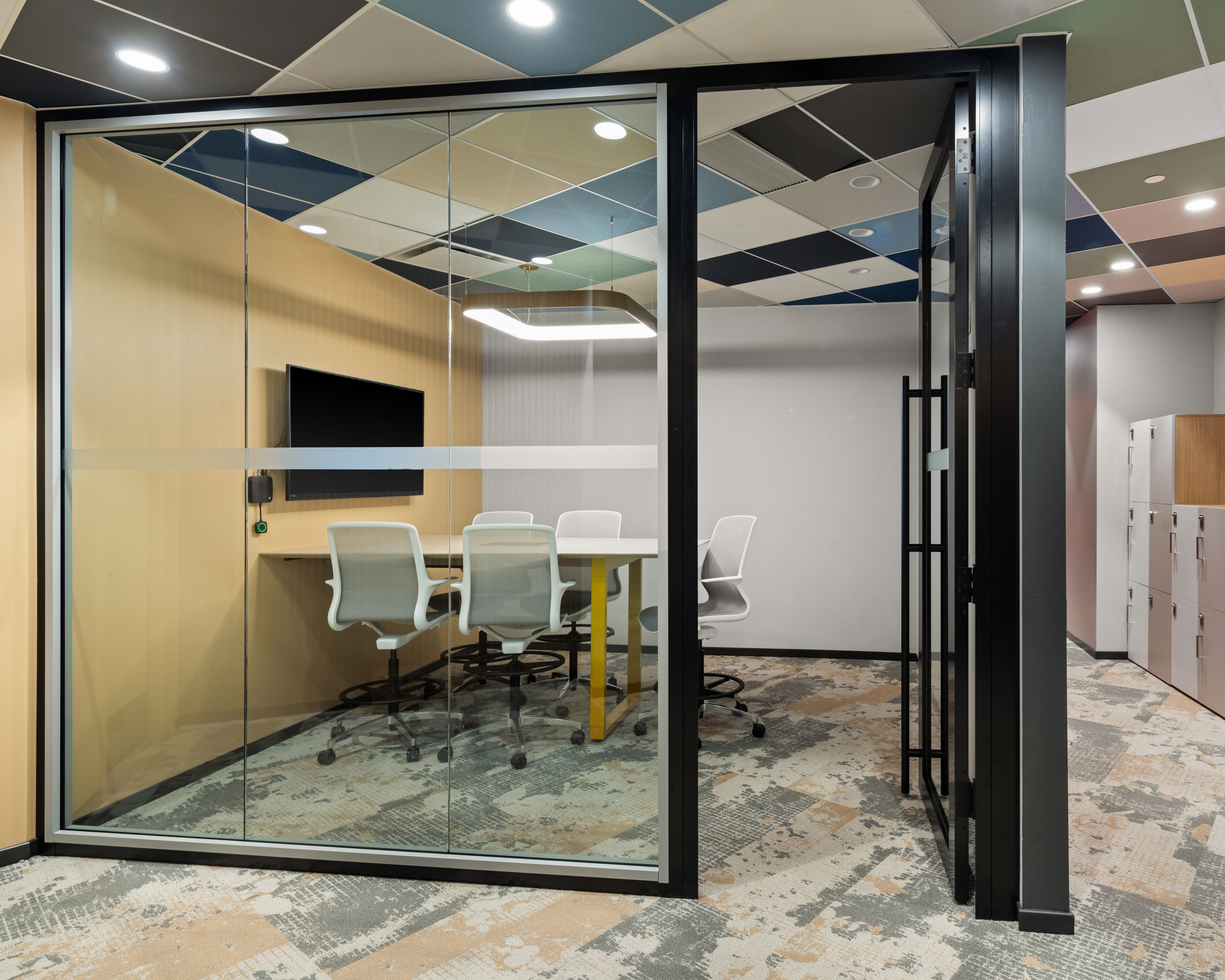 Fellowes Titan Frameless Walls, Ramboll Showroom.Titan Frameless Walls - The Most Adaptable Modular Wall. Elegant, versatile