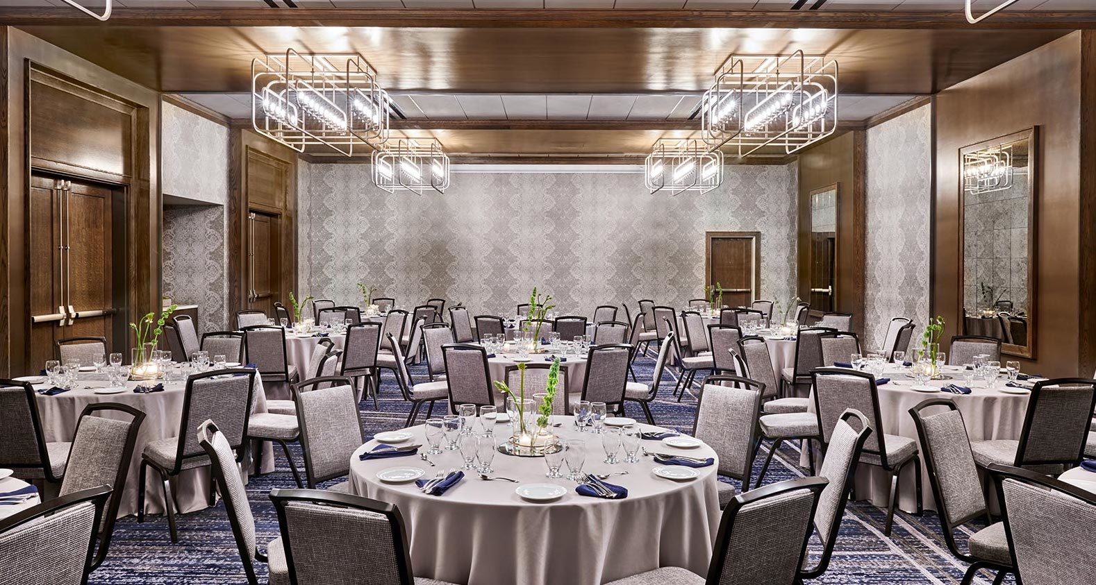 Formal dining area interior design | ESA