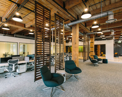 Gardner-builders-office-design-land-o-lakes-minneapolis-open-office-space-design-desks-and-seating-1920x1920