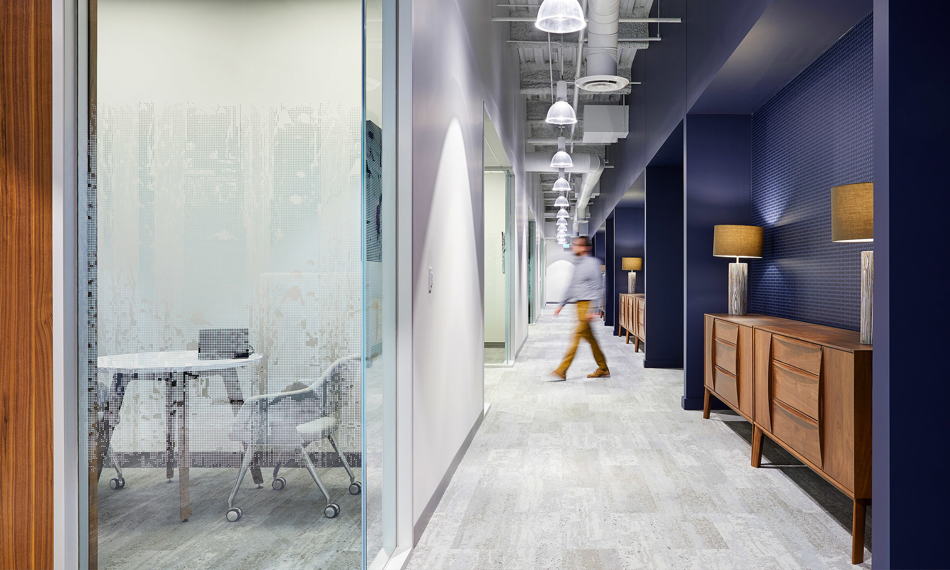 Gardner_Builders_Sleep_Number_Headquarters_corridor Gardner Builders