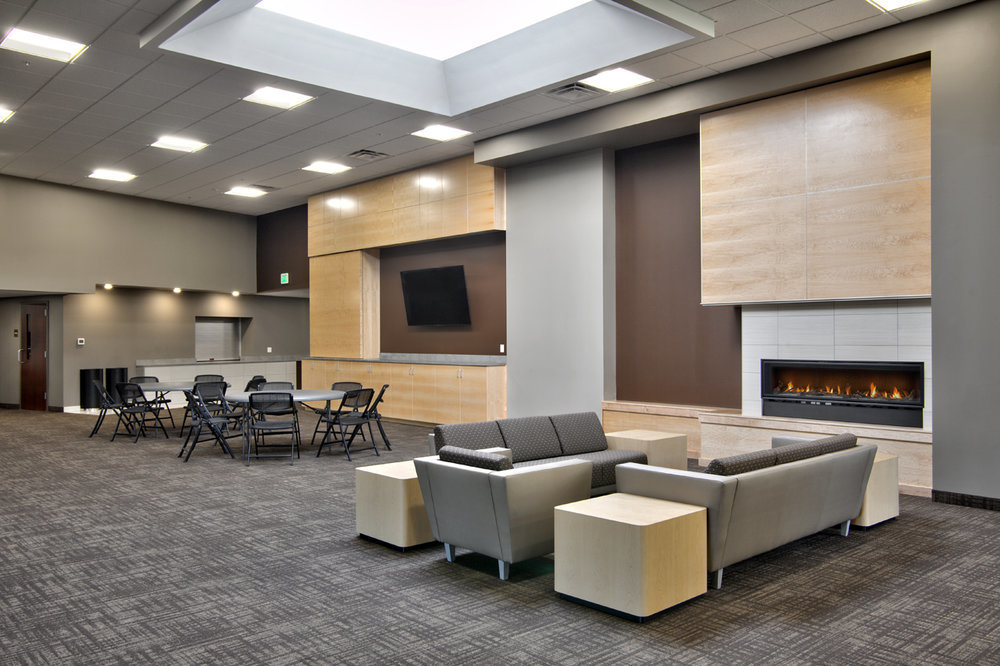 Good Shepherd Lutheran Church, Vanman Architects and Builders created a bright, spacious fellowship area at Good Shepherd