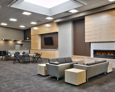 Good Shepherd Lutheran Church, Vanman Architects and Builders created a bright, spacious fellowship area at Good Shepherd