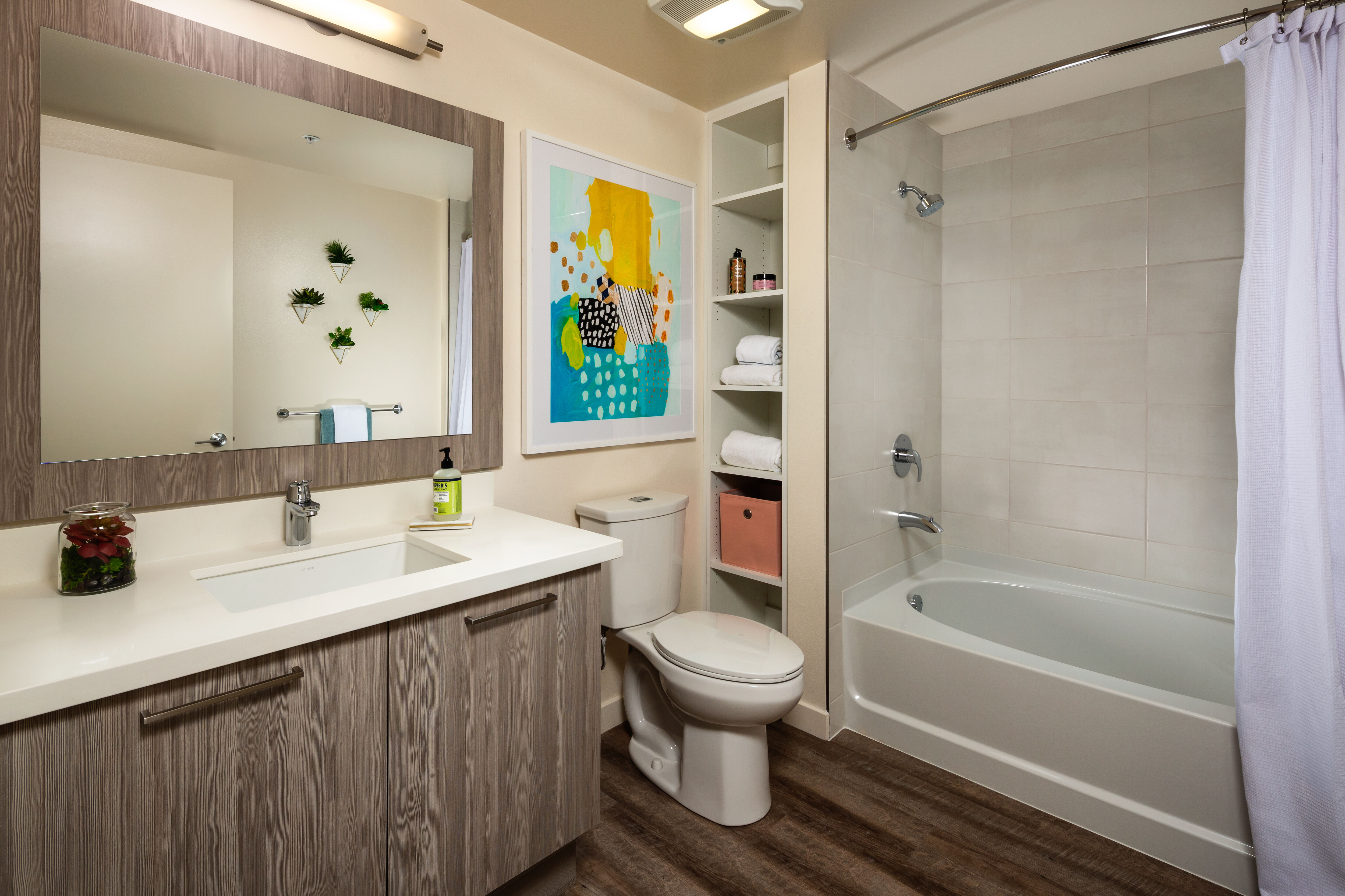 GS Topaz Model Bath l | TSK Architects