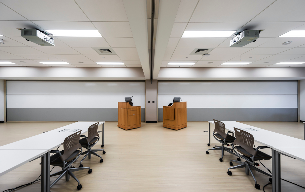 Hufcor Summit® Vertical Lift Walls Classroom Partition Wall Duke Room