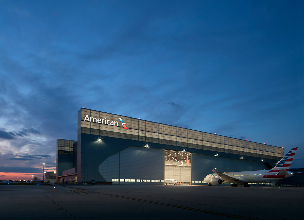 Kalwall american airlines o'hare hangar 2 exterior at night | Kalwall ...