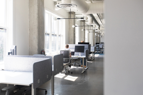 King Business Interiors Loop Returns Open Office Cubicles and Walkway ...