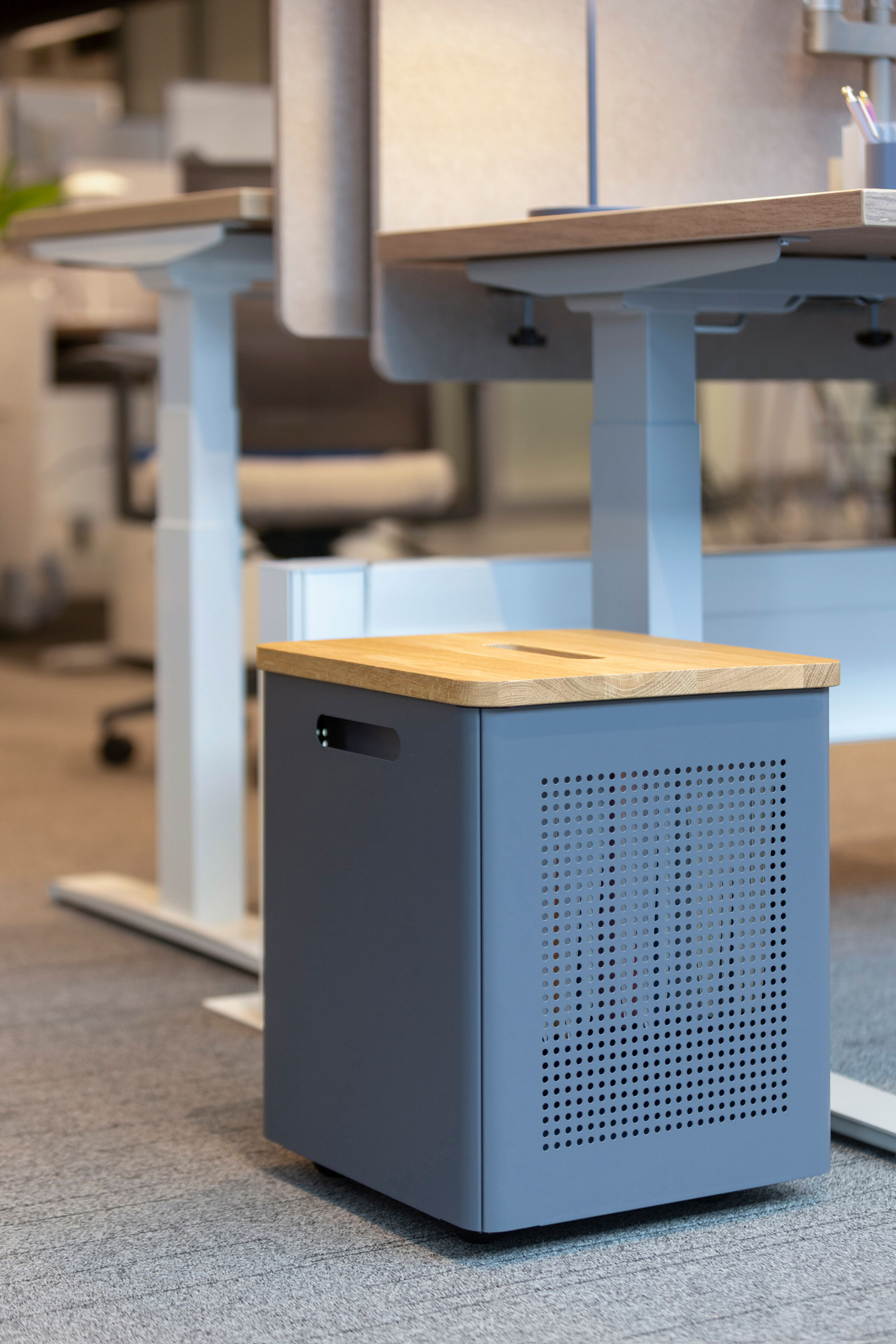 Kuva Storage, Mobile Storage Solution, includes 4 (non-locking) casters, integrated rails to accommodate standard-sized
