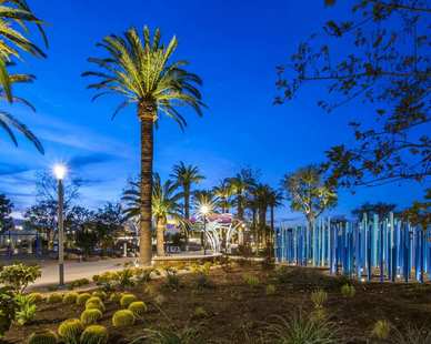 Large Public Space Lighting, Up to the Highest Height. The Professional single LED COB is a fully adjustable landscape