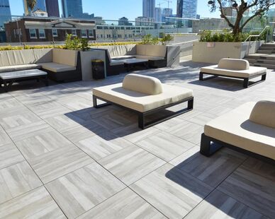 Mayfair-Hotel Pool-Deck 10