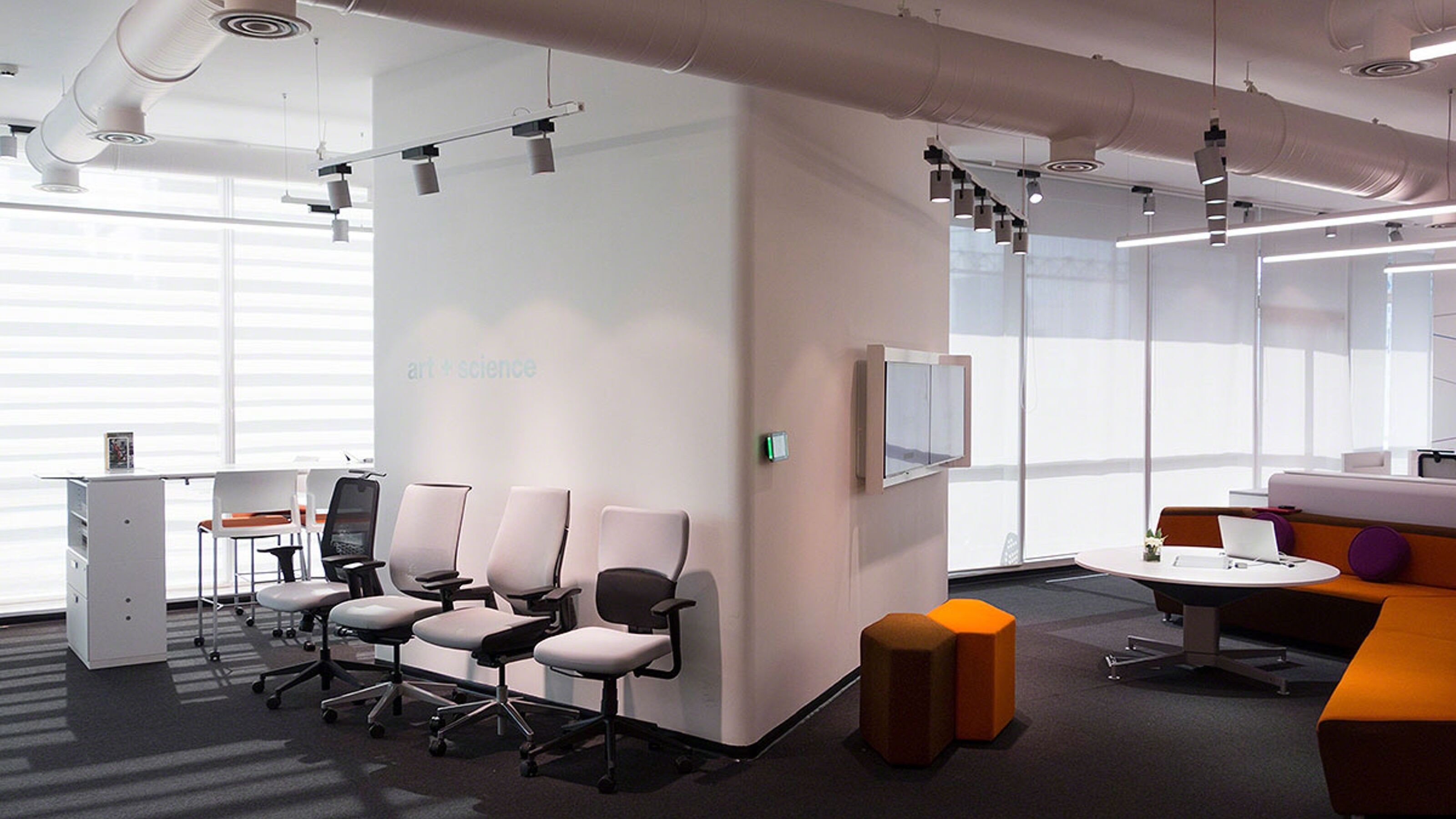Steelcase Inc., Personality™ Plus, a configurable and eco-friendly task chair incorporating Steelcase's Seating Insights