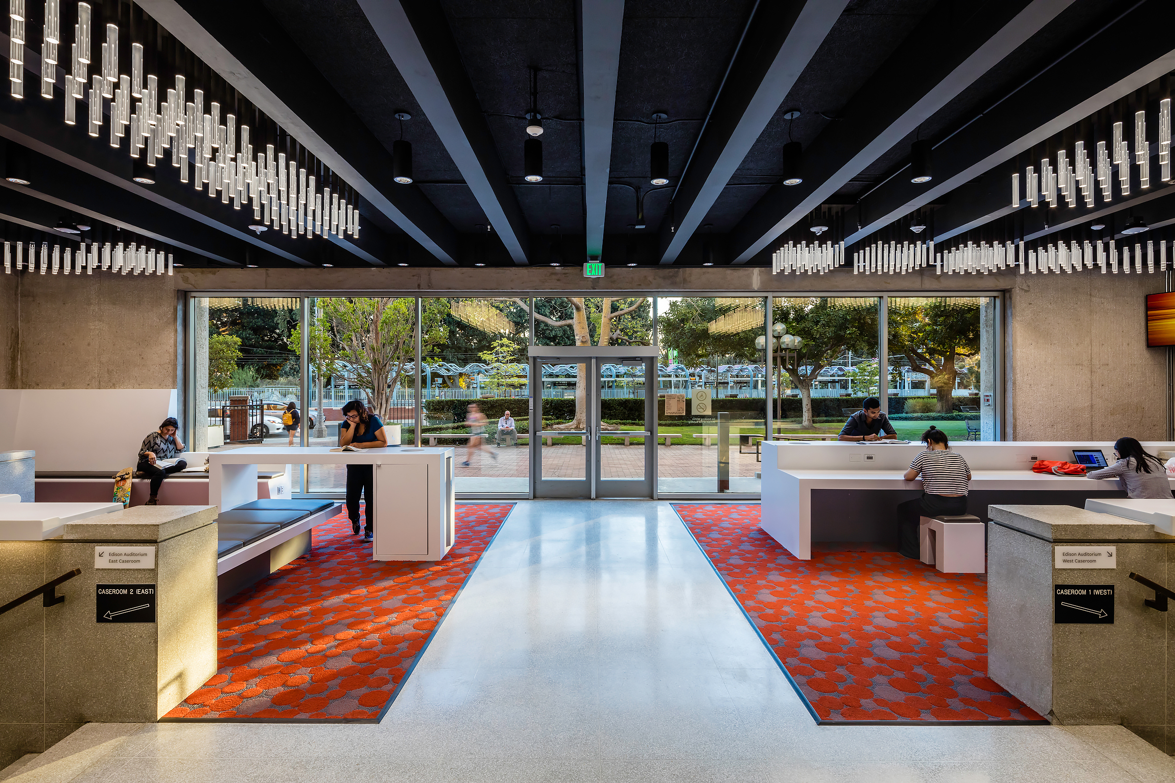 USC Hoffman Hall OCL Architectural Lighting