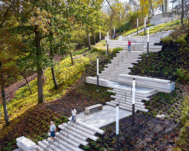 Outdoor Stairway Art Climb at Cincinnati Art Museum in Ohio, Wausau Tile’s custom precast concrete provides the palette for