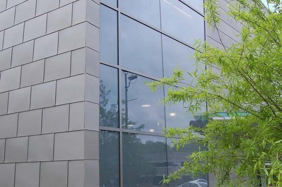 Donald & Nancy de Laski Performing Arts Building / George Mason University, brand, Designed to capture the spirit of artistic