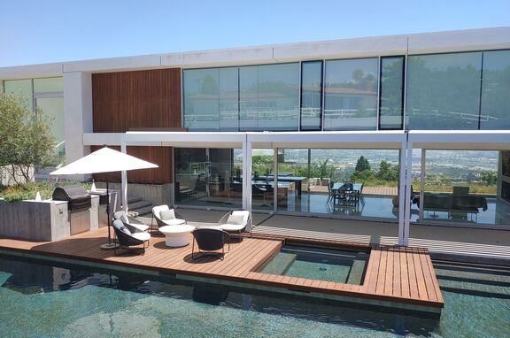 The complete outdoor living experience in Palos Verdes, professional