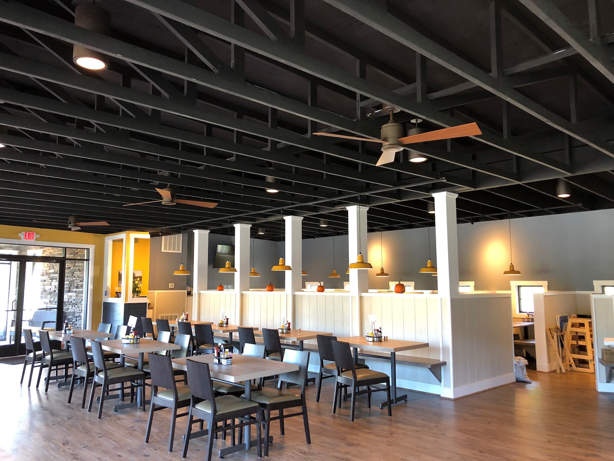 Restaurant seating layout | Barn Light Electric