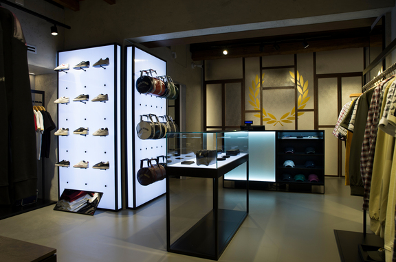 Rizlly designs Fred Perry’s latest boutique store in Milan, melding the brand’s British heritage into the historical