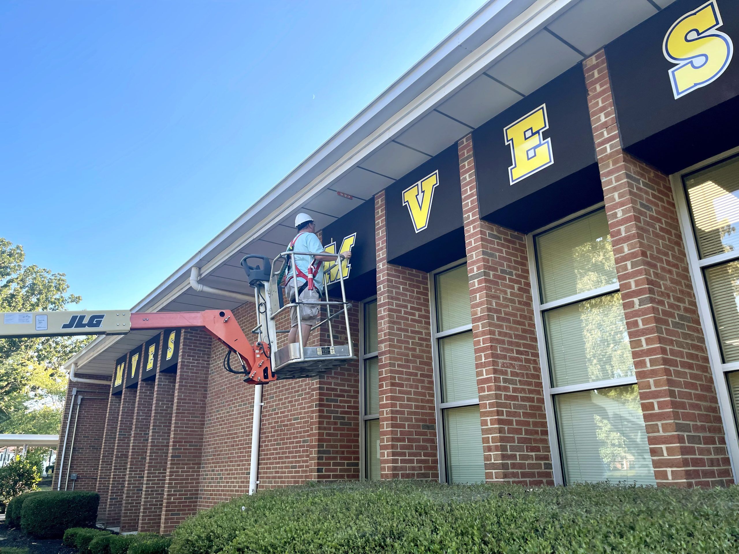 School-Outdoor-Sign-Installation