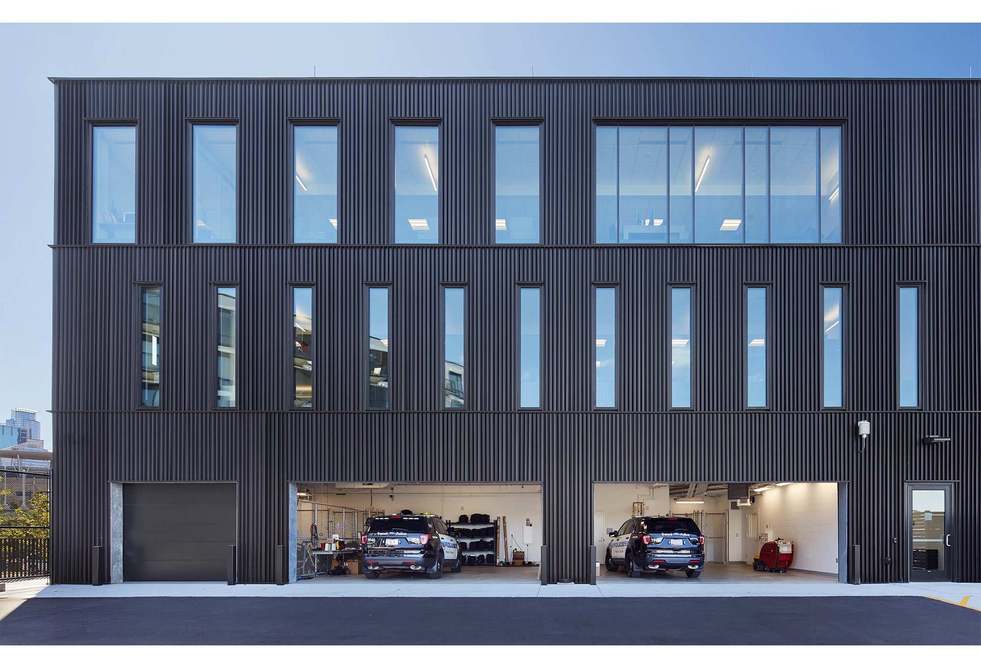 Snow krielich architects metro transit police department exterior