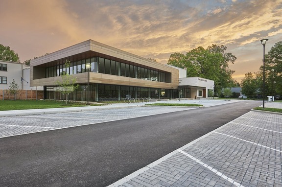 St Matthews Library, professional, Renovation/expansion of the branch with the highest circulation in the Louisville system.
