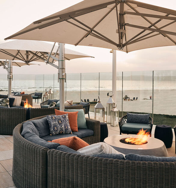 Sun-deck-couch-firepit-1680x850-1