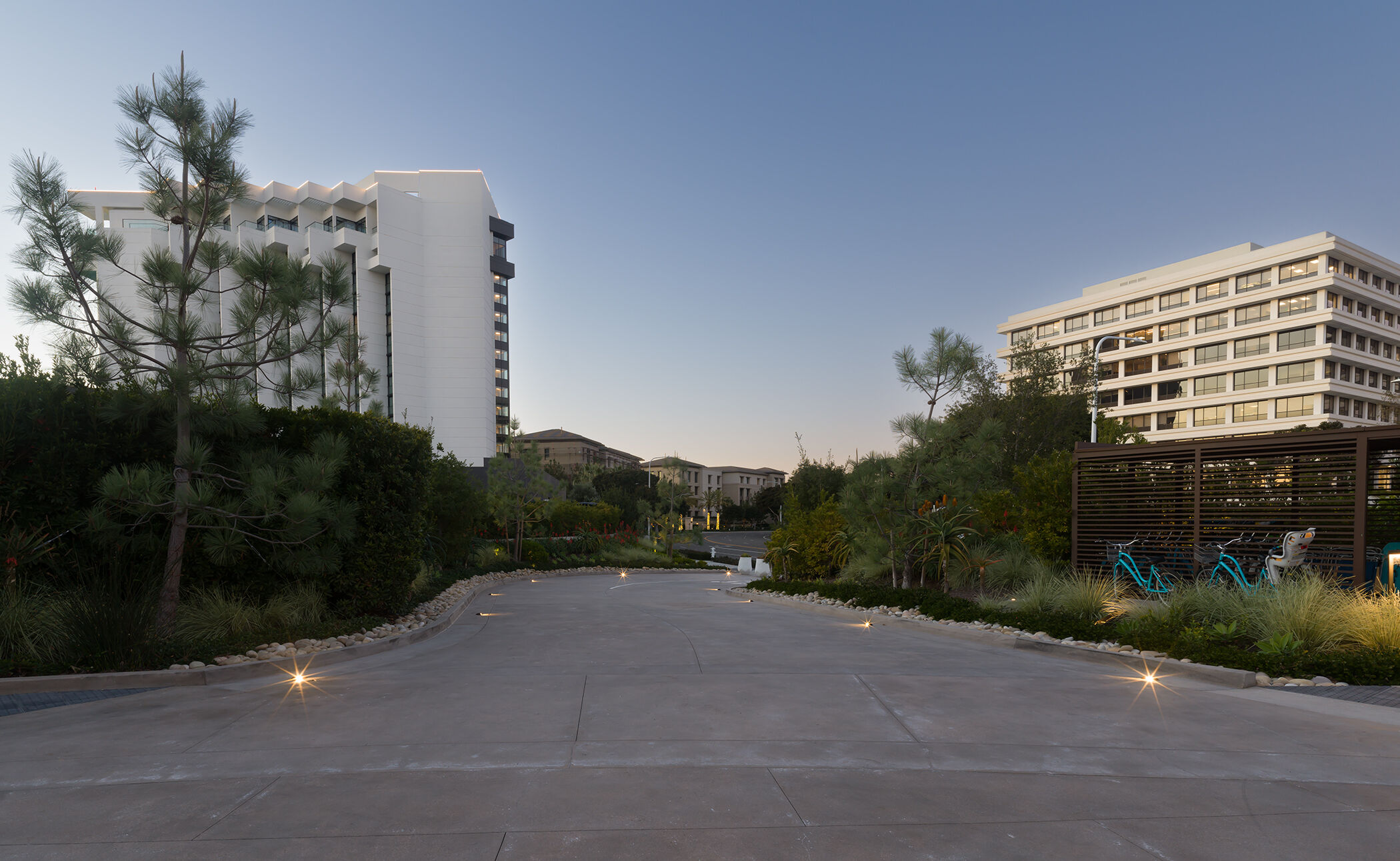 Titano, In this particular application TITANO mono-emission was specified in 3000K. The IP67 marine grade fixture is designed