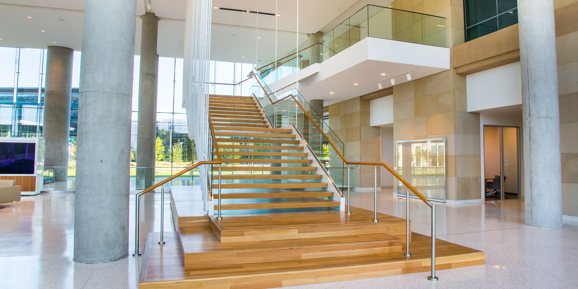 Solo Railing TOYOTA US HQ SOLO SHOE SBS ARCHITECTURAL GLASS RAILING 1 of 60 | VIVA ...