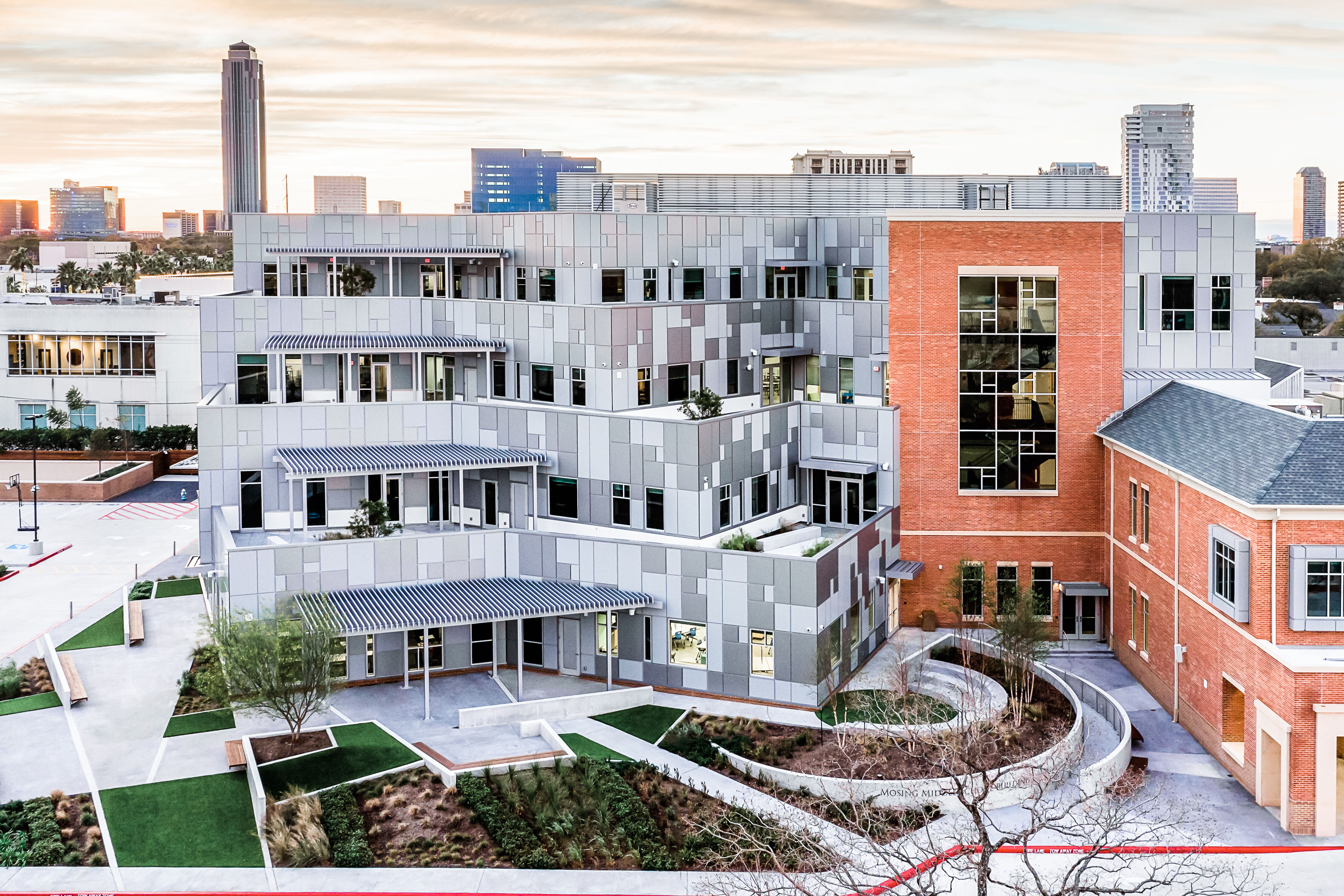 River Oaks Baptist School | Wade Architectural Systems