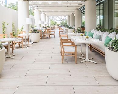 Waldorf-Porcelain-Pavers-Pedestals-06