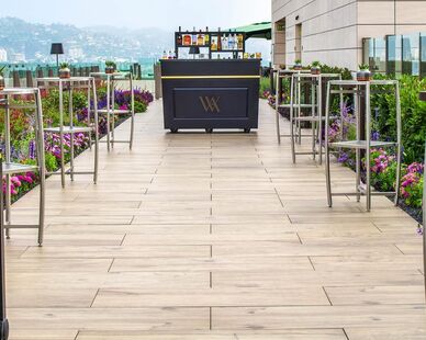 Waldorf-Porcelain-Pavers-Pedestals-09