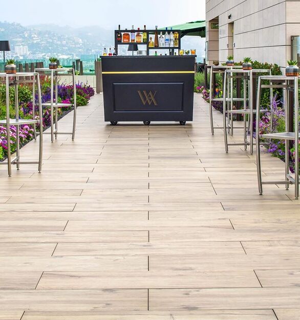 Waldorf-Porcelain-Pavers-Pedestals-09